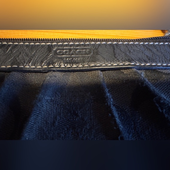 Coach wristlet - Picture 1 of 10